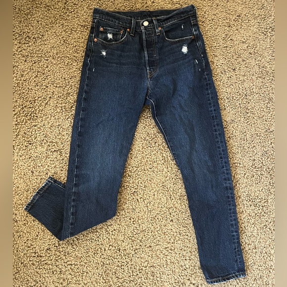 Women’s 26 Levi Skinny Jeans - Picture 1 of 5